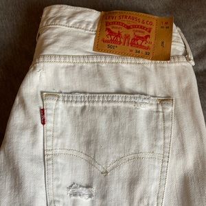 NWOT - Levis 501 - All White w/ Gold Stitching
